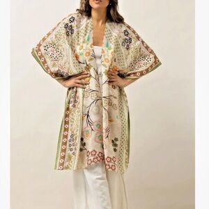One Hundred Stars flower arch sage kimono